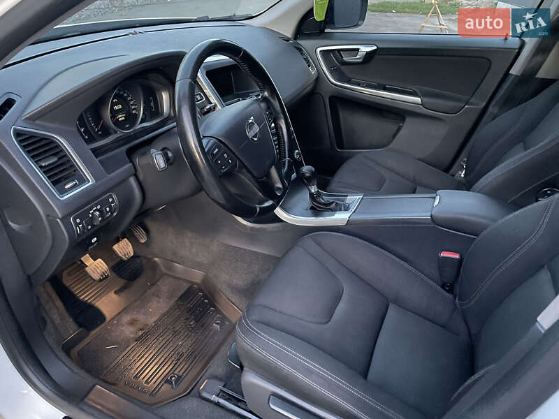 Внедорожник / Кроссовер Volvo XC60 2013 в Мироновке