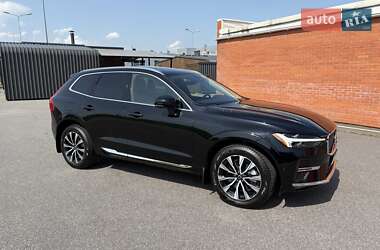 Внедорожник / Кроссовер Volvo XC60 2023 в 
