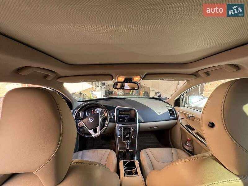 Внедорожник / Кроссовер Volvo XC60 2014 в Киеве