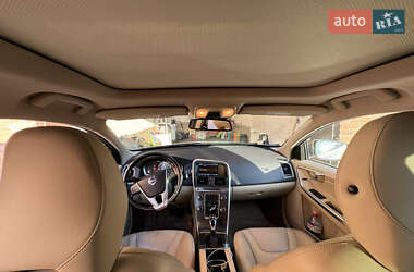 Внедорожник / Кроссовер Volvo XC60 2014 в 