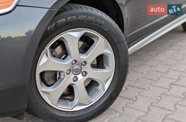 Внедорожник / Кроссовер Volvo XC60 2010 в 