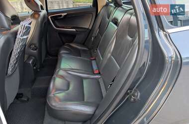 Внедорожник / Кроссовер Volvo XC60 2010 в 