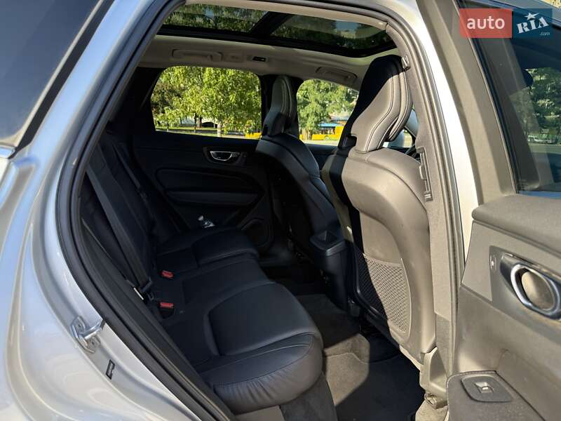 Внедорожник / Кроссовер Volvo XC60 2021 в Киеве фото 20 Внедорожник / Кроссовер Volvo XC60 2021 в Киеве