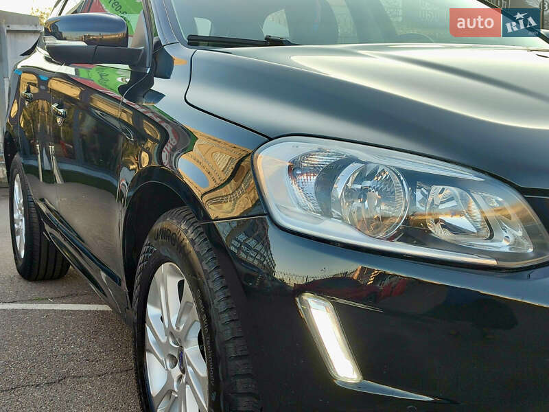 Внедорожник / Кроссовер Volvo XC60 2016 в Киеве