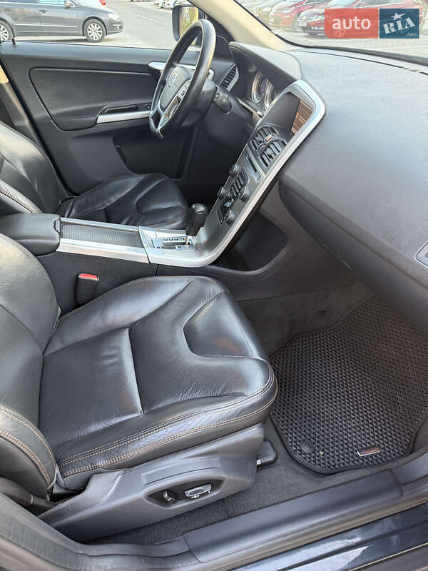 Внедорожник / Кроссовер Volvo XC60 2011 в Ровно