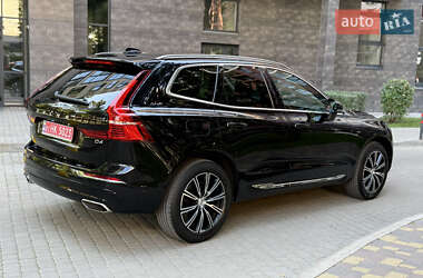 Внедорожник / Кроссовер Volvo XC60 2021 в 