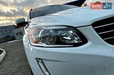 Внедорожник / Кроссовер Volvo XC60 2015 в 