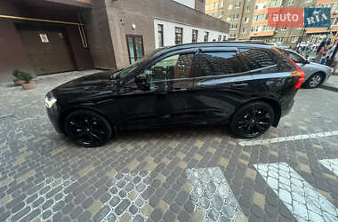 Внедорожник / Кроссовер Volvo XC60 2024 в 