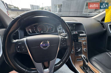 Внедорожник / Кроссовер Volvo XC60 2014 в 