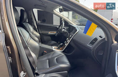 Внедорожник / Кроссовер Volvo XC60 2014 в 