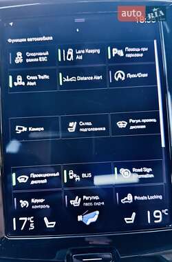 Внедорожник / Кроссовер Volvo XC60 2019 в 