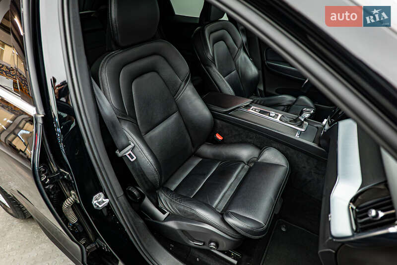 Внедорожник / Кроссовер Volvo XC60 2019 в Киеве фото 22 Внедорожник / Кроссовер Volvo XC60 2019 в Киеве