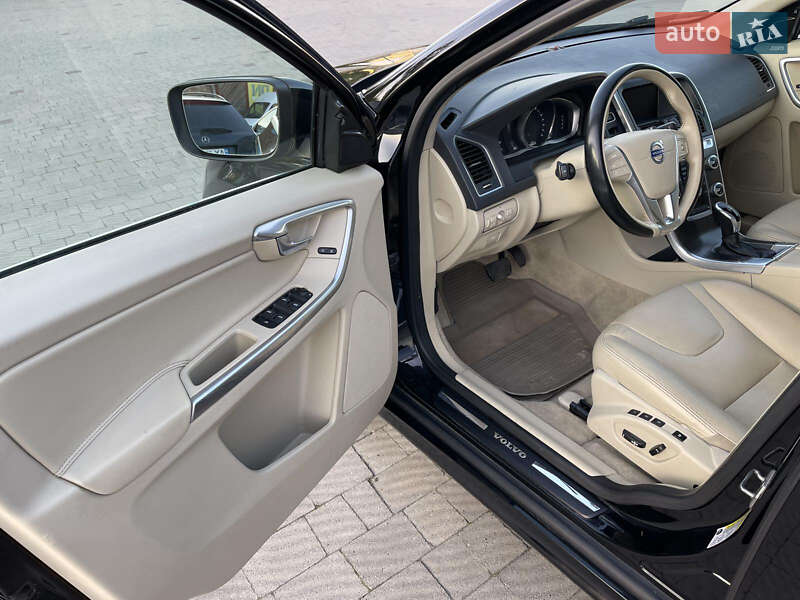 Внедорожник / Кроссовер Volvo XC60 2015 в Владимире фото 8 Внедорожник / Кроссовер Volvo XC60 2015 в Владимире