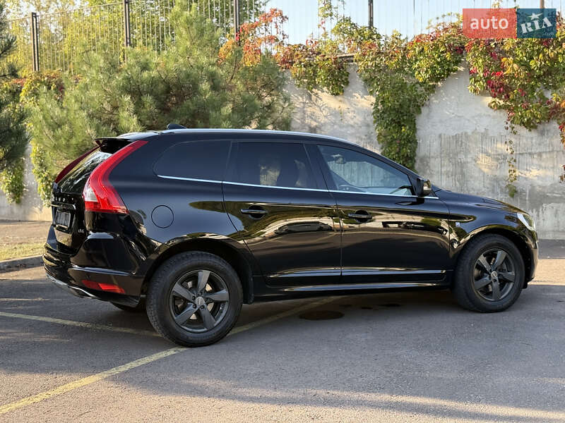 Внедорожник / Кроссовер Volvo XC60 2015 в Ровно