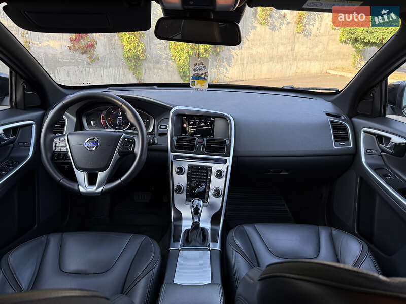 Внедорожник / Кроссовер Volvo XC60 2015 в Ровно