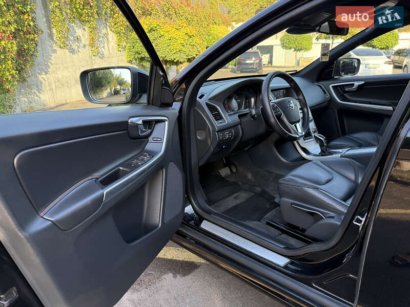 Внедорожник / Кроссовер Volvo XC60 2015 в Ровно