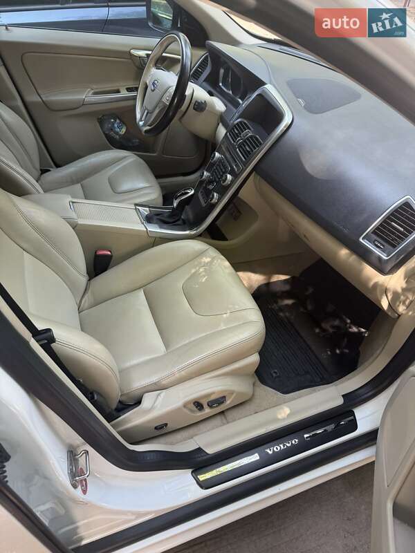 Позашляховик / Кросовер Volvo XC60 2016 в Дніпрі