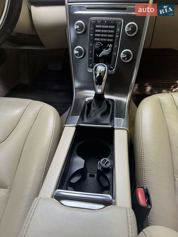 Позашляховик / Кросовер Volvo XC60 2016 в Дніпрі