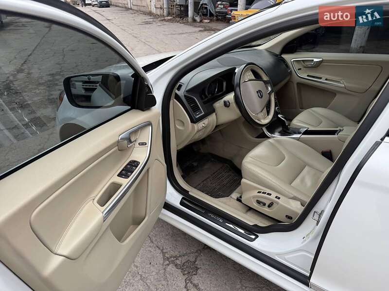 Позашляховик / Кросовер Volvo XC60 2016 в Дніпрі