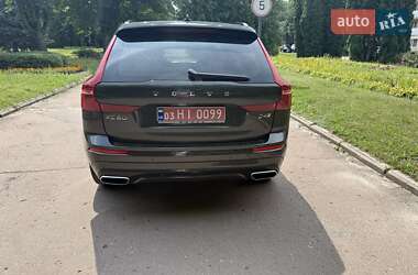 Внедорожник / Кроссовер Volvo XC60 2020 в 