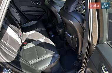 Внедорожник / Кроссовер Volvo XC60 2020 в 