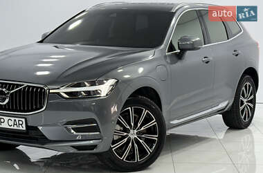 Внедорожник / Кроссовер Volvo XC60 2020 в 
