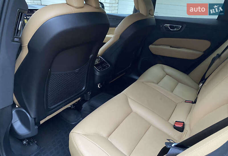 Внедорожник / Кроссовер Volvo XC60 2018 в Киеве