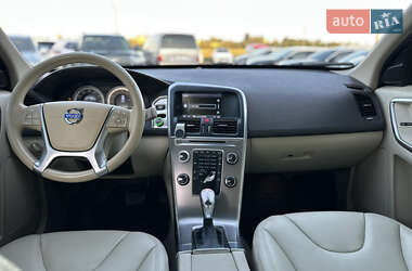 Внедорожник / Кроссовер Volvo XC60 2012 в 