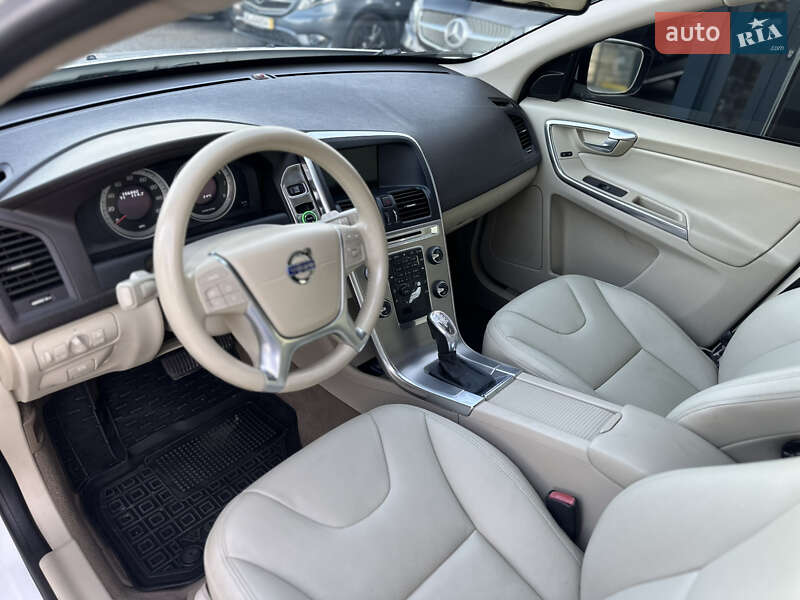 Внедорожник / Кроссовер Volvo XC60 2012 в Ровно