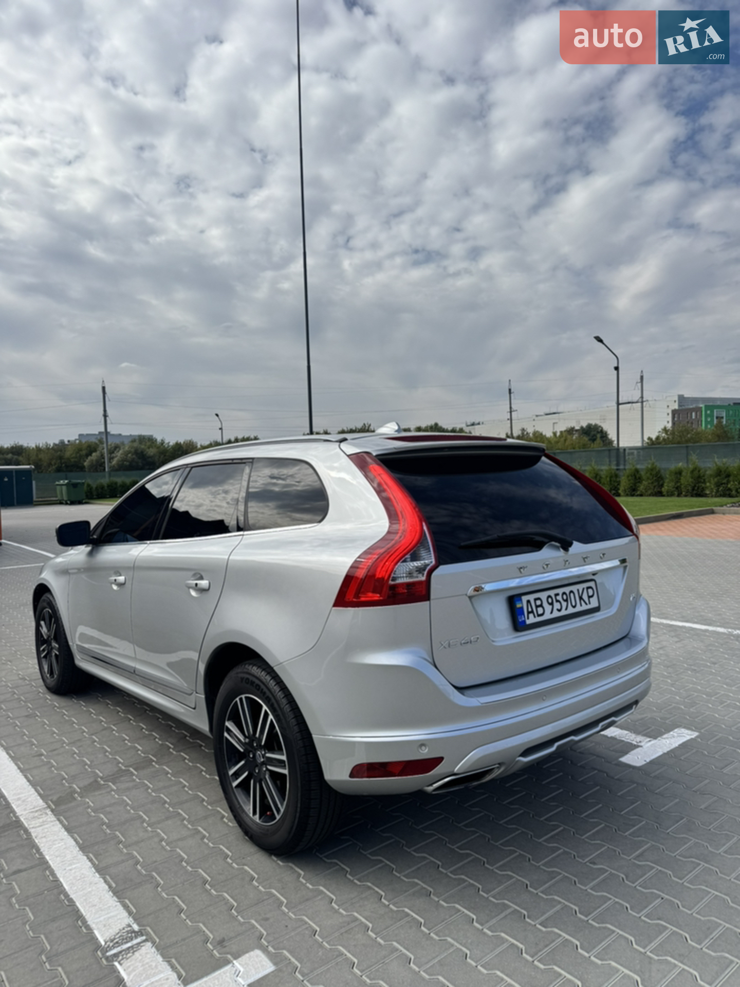 2017 Volvo XC60 - мініатюра 5
