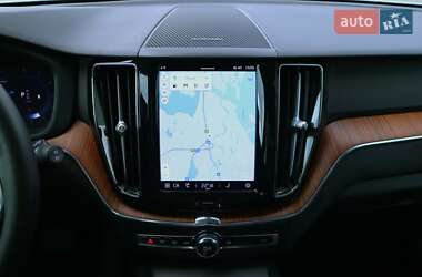 Внедорожник / Кроссовер Volvo XC60 2022 в 