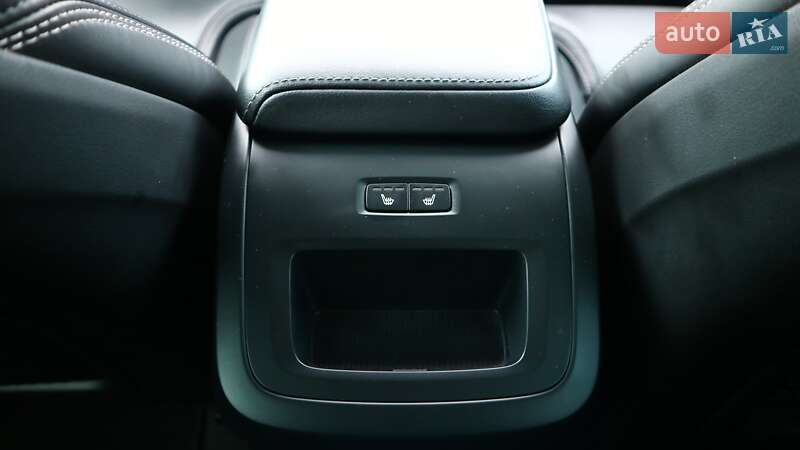 Внедорожник / Кроссовер Volvo XC60 2022 в Киеве