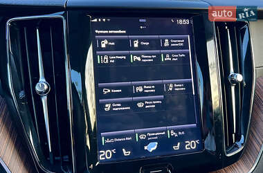 Позашляховик / Кросовер Volvo XC60 2019 в 