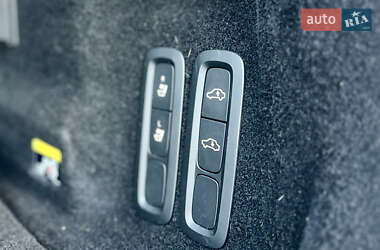 Позашляховик / Кросовер Volvo XC60 2019 в 