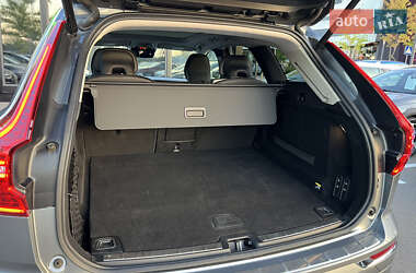 Позашляховик / Кросовер Volvo XC60 2019 в 