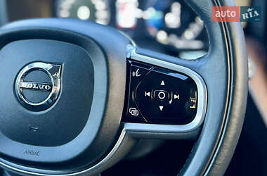 Позашляховик / Кросовер Volvo XC60 2019 в 