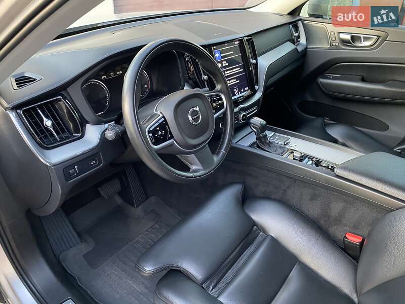 Внедорожник / Кроссовер Volvo XC60 2019 в Ровно