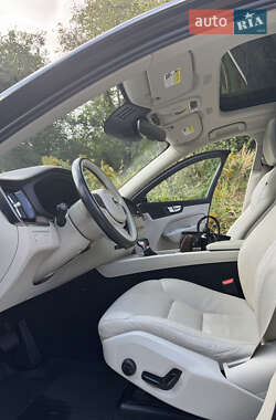 Volvo XC60 2020