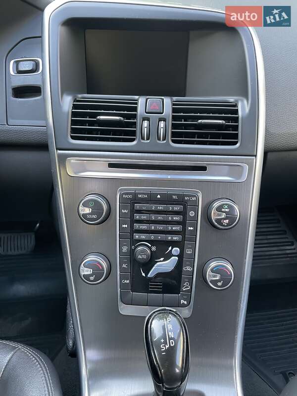 Позашляховик / Кросовер Volvo XC60 2014 в Чернігові фото 8 Позашляховик / Кросовер Volvo XC60 2014 в Чернігові