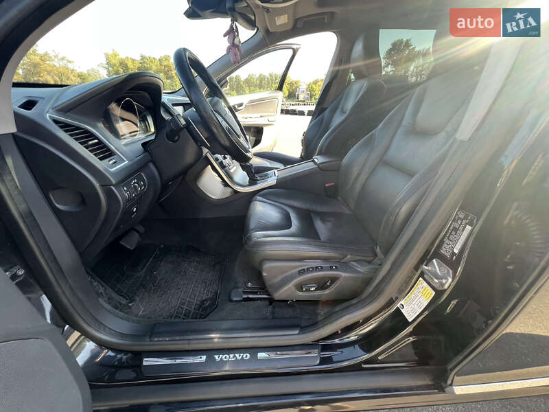 Позашляховик / Кросовер Volvo XC60 2013 в Києві