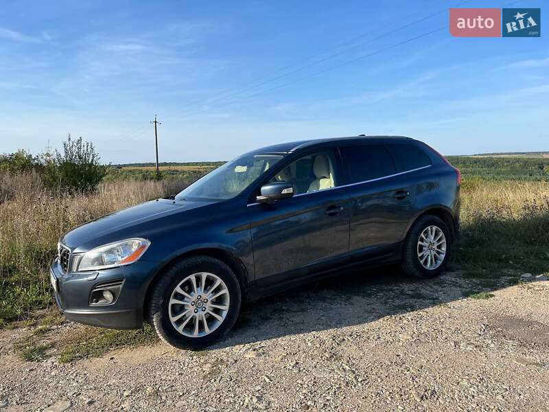 Внедорожник / Кроссовер Volvo XC60 2009 в 