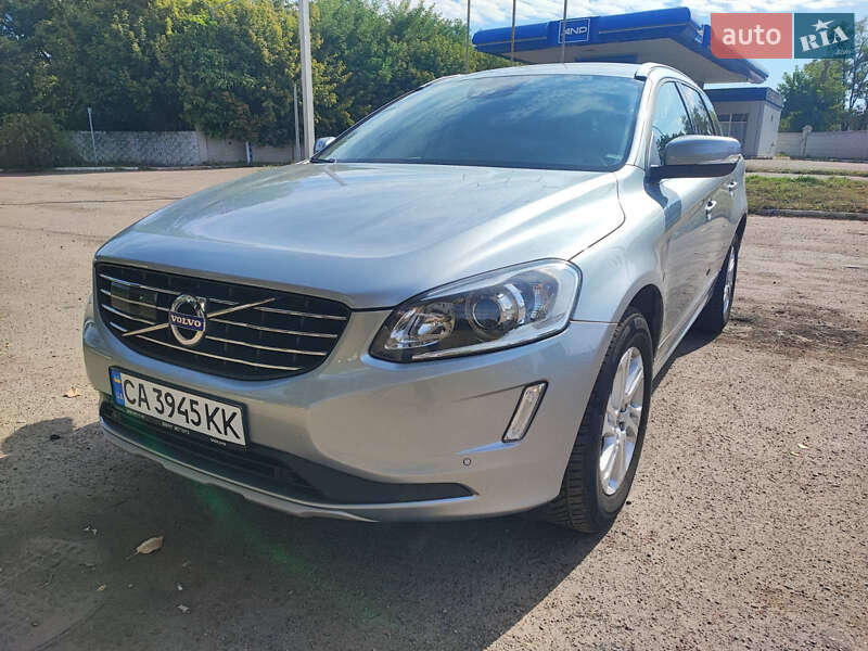 Внедорожник / Кроссовер Volvo XC60 2015 в 