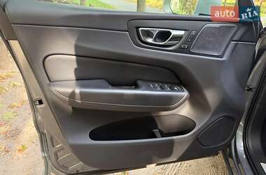 Внедорожник / Кроссовер Volvo XC60 2019 в 