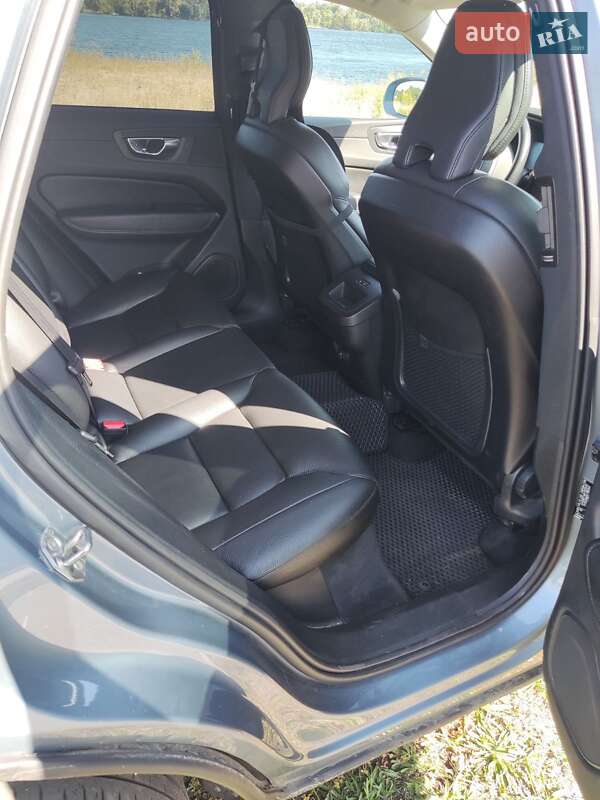 Внедорожник / Кроссовер Volvo XC60 2018 в Черкассах