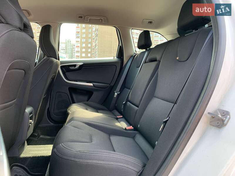Внедорожник / Кроссовер Volvo XC60 2014 в Киеве