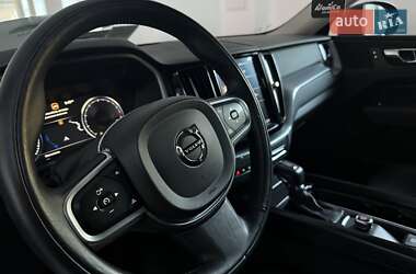 Внедорожник / Кроссовер Volvo XC60 2018 в 