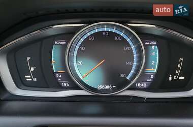 Внедорожник / Кроссовер Volvo XC60 2016 в 