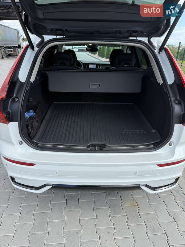 Внедорожник / Кроссовер Volvo XC60 2023 в Виннице