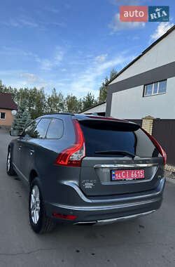 Внедорожник / Кроссовер Volvo XC60 2016 в 
