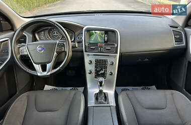 Внедорожник / Кроссовер Volvo XC60 2016 в 